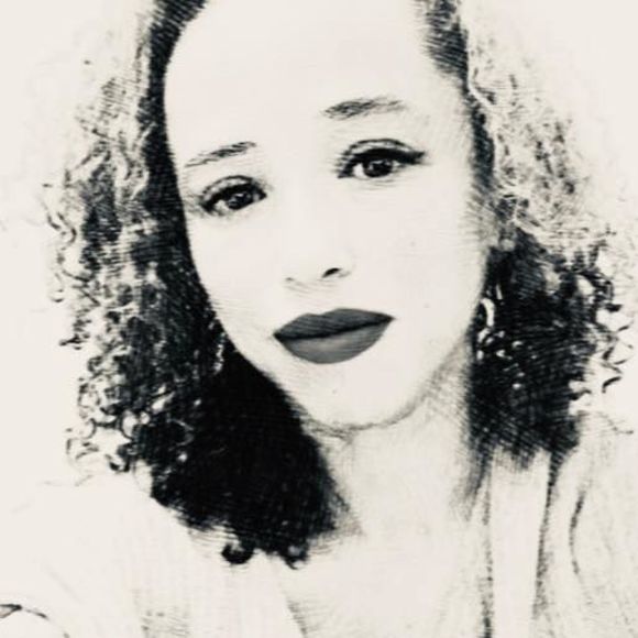 Meet your Posher, Jules - Picture 1 of 1